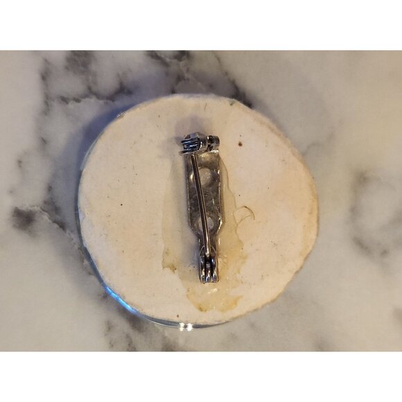 Vintage Patriotic Star Brooch Glass Pin With American Flag Design - Picture 3 of 4